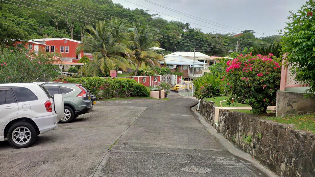 Bougainvillea Apartments St. George's Exterior photo